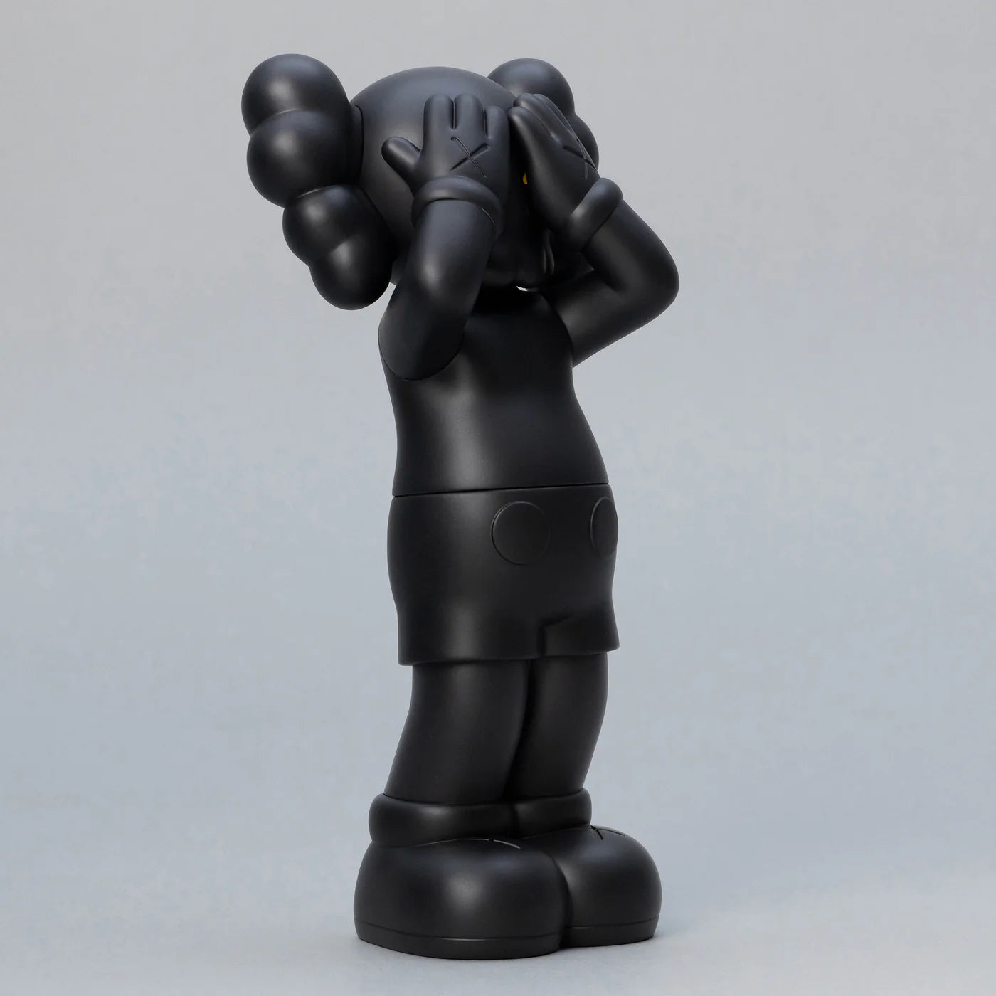 Kaws | HOLIDAY UK - Figure (Black)-2