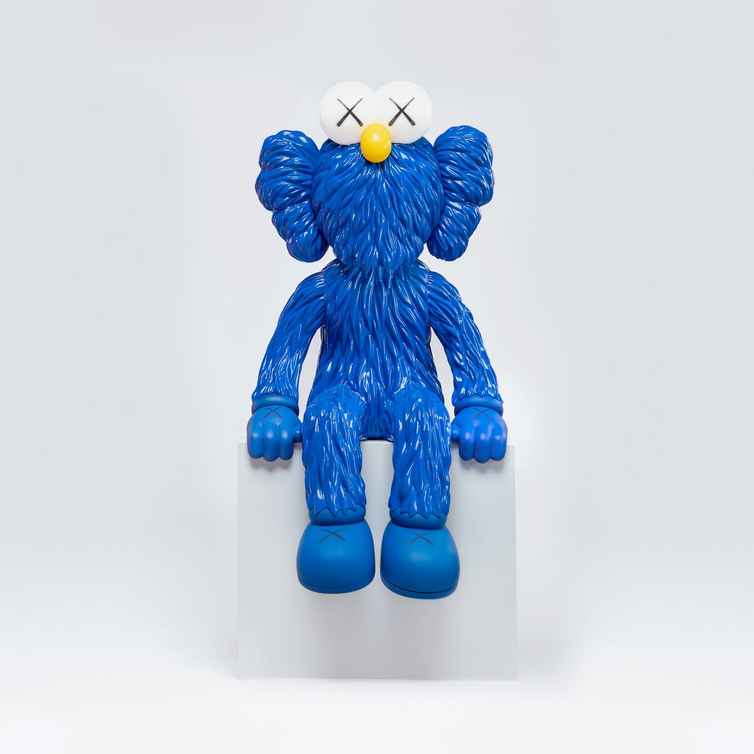 KAWS SEEING Blue Alloy Figure on Ceramic Pedestal. Signed limited edition 2018 lamp. Verified mint condition by Art Trader.
