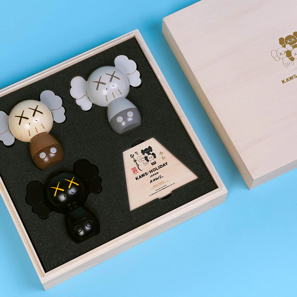 Kaws | HOLIDAY JAPAN Limited Kokeshi Doll Set (Set of 3)-2