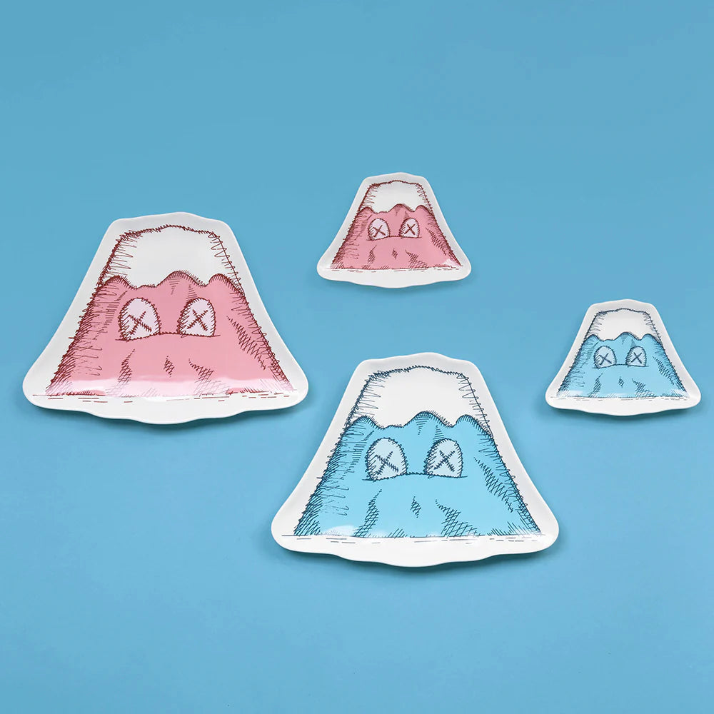 Kaws | HOLIDAY JAPAN Mount Fuji Ceramic Plate Set (Set of 4)